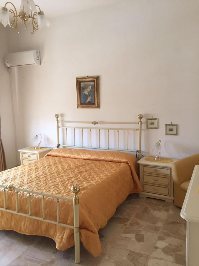 B&B Anna Пишинас Екстериор снимка